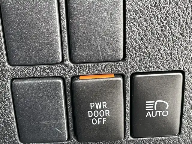 トヨタ アルファード S タイプゴールド 道央・札幌 2020(令2)年 7.8万km ホワイトパールクリスタルシャイン ・4WD/・寒冷地仕様/・トヨタ純正ディスプレイオーディオ/（CD/DVD/BＴ/TV/AM/FM/ナビ）/・バックカメラ/・純正フリップダウンモニター/・トヨタセーフティセンス/・プリクラッシュセーフティ/・レーントレーシングアシスト/・レーンディパーチャーアラート/・ロードサインアシスト/・レーダークルーズコントロール/・オートマチックハイビーム/・先行車発進アラーム/・コーナーセンサー/・SOSコール/・ビルトインETC/・社外前後ドライブレコーダー/・両側パワースライドドア/・ハーフレザーシート/・電動リアゲート/・純正18インチAW/・純正フロアマット/・プラスチックバイザー/・LEDヘッドライト/・フォグランプ/・リアフォグランプ/・プッシュスタート/・スマートキー/・電動パーキングブレーキ/・オートホールド