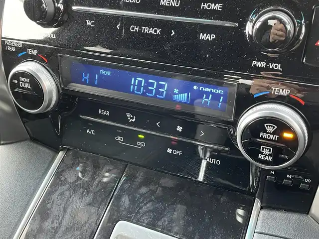 トヨタ アルファード S タイプゴールド 道央・札幌 2020(令2)年 7.8万km ホワイトパールクリスタルシャイン ・4WD/・寒冷地仕様/・トヨタ純正ディスプレイオーディオ/（CD/DVD/BＴ/TV/AM/FM/ナビ）/・バックカメラ/・純正フリップダウンモニター/・トヨタセーフティセンス/・プリクラッシュセーフティ/・レーントレーシングアシスト/・レーンディパーチャーアラート/・ロードサインアシスト/・レーダークルーズコントロール/・オートマチックハイビーム/・先行車発進アラーム/・コーナーセンサー/・SOSコール/・ビルトインETC/・社外前後ドライブレコーダー/・両側パワースライドドア/・ハーフレザーシート/・電動リアゲート/・純正18インチAW/・純正フロアマット/・プラスチックバイザー/・LEDヘッドライト/・フォグランプ/・リアフォグランプ/・プッシュスタート/・スマートキー/・電動パーキングブレーキ/・オートホールド