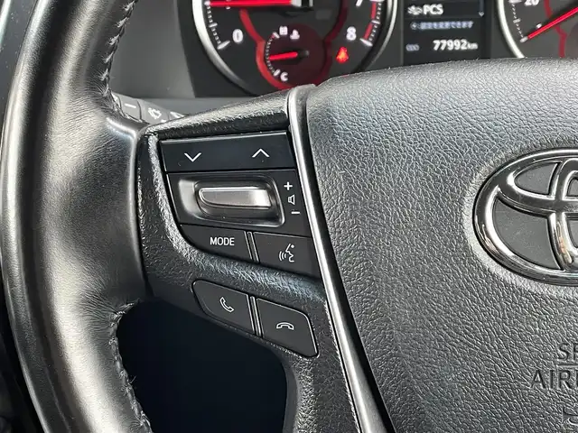 トヨタ アルファード S タイプゴールド 道央・札幌 2020(令2)年 7.8万km ホワイトパールクリスタルシャイン ・4WD/・寒冷地仕様/・トヨタ純正ディスプレイオーディオ/（CD/DVD/BＴ/TV/AM/FM/ナビ）/・バックカメラ/・純正フリップダウンモニター/・トヨタセーフティセンス/・プリクラッシュセーフティ/・レーントレーシングアシスト/・レーンディパーチャーアラート/・ロードサインアシスト/・レーダークルーズコントロール/・オートマチックハイビーム/・先行車発進アラーム/・コーナーセンサー/・SOSコール/・ビルトインETC/・社外前後ドライブレコーダー/・両側パワースライドドア/・ハーフレザーシート/・電動リアゲート/・純正18インチAW/・純正フロアマット/・プラスチックバイザー/・LEDヘッドライト/・フォグランプ/・リアフォグランプ/・プッシュスタート/・スマートキー/・電動パーキングブレーキ/・オートホールド