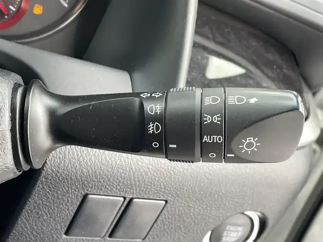 トヨタ アルファード S タイプゴールド 道央・札幌 2020(令2)年 7.8万km ホワイトパールクリスタルシャイン ・4WD/・寒冷地仕様/・トヨタ純正ディスプレイオーディオ/（CD/DVD/BＴ/TV/AM/FM/ナビ）/・バックカメラ/・純正フリップダウンモニター/・トヨタセーフティセンス/・プリクラッシュセーフティ/・レーントレーシングアシスト/・レーンディパーチャーアラート/・ロードサインアシスト/・レーダークルーズコントロール/・オートマチックハイビーム/・先行車発進アラーム/・コーナーセンサー/・SOSコール/・ビルトインETC/・社外前後ドライブレコーダー/・両側パワースライドドア/・ハーフレザーシート/・電動リアゲート/・純正18インチAW/・純正フロアマット/・プラスチックバイザー/・LEDヘッドライト/・フォグランプ/・リアフォグランプ/・プッシュスタート/・スマートキー/・電動パーキングブレーキ/・オートホールド