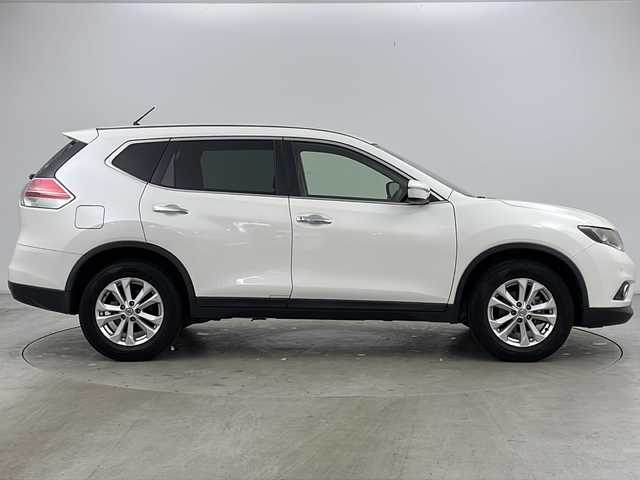 日産 エクストレイル 20X エマージェンシーブレーキ 道央・札幌 2017(平29)年 1.1万km パール 純正ナビ (BT/CD/DVD/フルセグTV)/ドラレコ　/バックカメラ/シートヒーター/４WD/ダウンヒルアシストコントロール/衝突軽減ブレーキ/合革シート/ETC/横滑り防止装置/LEDヘッドライト