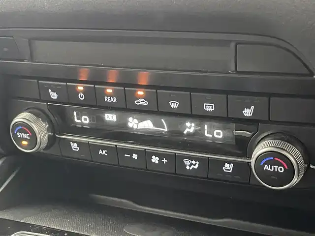 マツダ ＣＸ－８ XD Lパッケージ 愛知県 2022(令4)年 3.5万km マシーングレープレミアムM 純正ナビフルセグＴＶ　サンルーフ　ＢＯＳＥサウンド　全方位カメラ　パワーバックドア　黒革　シートベンチレーション　ハンドルヒーター　ワイヤレス充電　電動パーキング　衝突軽減　追従クルコン　ＢＳＭ　LEDオートライト　フォグランプ　ルーフレール　スマートシティブレーキサポート　オートハイビーム　コーナーセンサー　前後純正ドライブレコーダー　禁煙