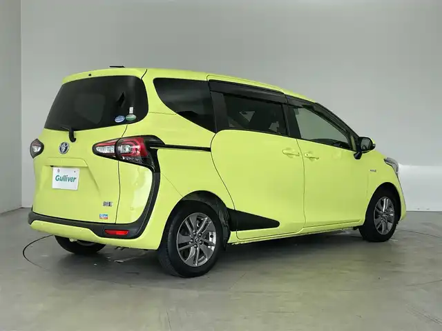 トヨタ シエンタ ハイブリッド ファンベースG 埼玉県 2019(平31)年 2.4万km エアーイエロー ワンオーナー/両側パワースライドドア/純正9型ナビ/Bluetoothオーディオ/DVD再生/フルセグTV/全方位カメラ/スマートキープッシュスタート/LEDヘッドランプ/前後ドライブレコーダー/ETC2.0