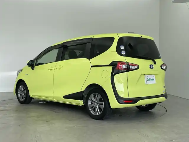 トヨタ シエンタ ハイブリッド ファンベースG 埼玉県 2019(平31)年 2.4万km エアーイエロー ワンオーナー/両側パワースライドドア/純正9型ナビ/Bluetoothオーディオ/DVD再生/フルセグTV/全方位カメラ/スマートキープッシュスタート/LEDヘッドランプ/前後ドライブレコーダー/ETC2.0