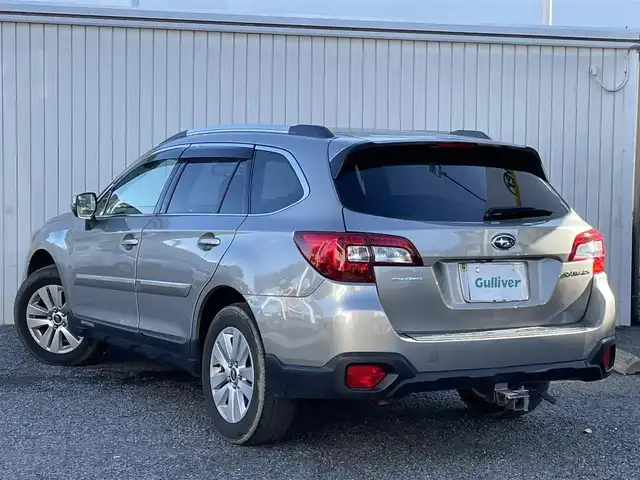 スバル アウトバック ベース 埼玉県 2016(平28)年 8.2万km タングステンM ４ＷＤ/前席シートヒーター/Ｄ席メモリー機能付パワーシート/社外７インチメモリナビ＆フルセグＴＶ/　（ＤＶＤ＆ＣＤ＆ＢＴ）/バックカメラ/ＥＴＣ/社外エンジンスターター/アイドリングストップ/衝突軽減システム/レーンキープアシスト/ブラインドスポットモニター/ダウンヒルアシスト/レーダークルーズコントロール/革巻きステアリング/電動リアゲート/ルーフレール/純正１７inアルミホイール/オートライト/ＬＥＤライト/フォグランプ/スマートキー/プッシュスタート/Ｗ＆サイド＆カーテンエアバッグ/盗難防止装置/横滑り防止装置/ＡＢＳ/ドアバイザー/フロアマット/新車保証書/取扱説明書/スマートスペアキー有