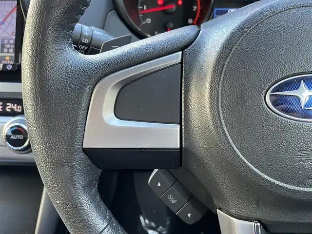 スバル アウトバック ベース 埼玉県 2016(平28)年 8.2万km タングステンM ４ＷＤ/前席シートヒーター/Ｄ席メモリー機能付パワーシート/社外７インチメモリナビ＆フルセグＴＶ/　（ＤＶＤ＆ＣＤ＆ＢＴ）/バックカメラ/ＥＴＣ/社外エンジンスターター/アイドリングストップ/衝突軽減システム/レーンキープアシスト/ブラインドスポットモニター/ダウンヒルアシスト/レーダークルーズコントロール/革巻きステアリング/電動リアゲート/ルーフレール/純正１７inアルミホイール/オートライト/ＬＥＤライト/フォグランプ/スマートキー/プッシュスタート/Ｗ＆サイド＆カーテンエアバッグ/盗難防止装置/横滑り防止装置/ＡＢＳ/ドアバイザー/フロアマット/新車保証書/取扱説明書/スマートスペアキー有