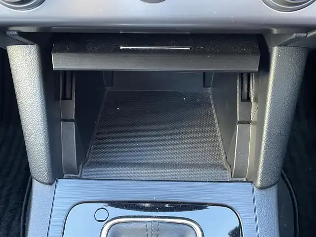 スバル アウトバック ベース 埼玉県 2016(平28)年 8.2万km タングステンM ４ＷＤ/前席シートヒーター/Ｄ席メモリー機能付パワーシート/社外７インチメモリナビ＆フルセグＴＶ/　（ＤＶＤ＆ＣＤ＆ＢＴ）/バックカメラ/ＥＴＣ/社外エンジンスターター/アイドリングストップ/衝突軽減システム/レーンキープアシスト/ブラインドスポットモニター/ダウンヒルアシスト/レーダークルーズコントロール/革巻きステアリング/電動リアゲート/ルーフレール/純正１７inアルミホイール/オートライト/ＬＥＤライト/フォグランプ/スマートキー/プッシュスタート/Ｗ＆サイド＆カーテンエアバッグ/盗難防止装置/横滑り防止装置/ＡＢＳ/ドアバイザー/フロアマット/新車保証書/取扱説明書/スマートスペアキー有