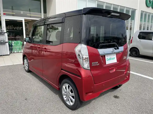 日産 デイズ ルークス ハイウェイスター Xターボ 石川県 2018(平30)年 8万km スパークリングレッド/ブラック 4WD/ターボ/純正メモリーナビ/フルセグTV/アラウンドビューモニター/LEDヘッドライト/片側パワースライドドア/ドライブレコーダー/エマージェンシーブレーキ/純正アルミホイール/インテリキー/プッシュスタート/ブラックルーフ/保証書