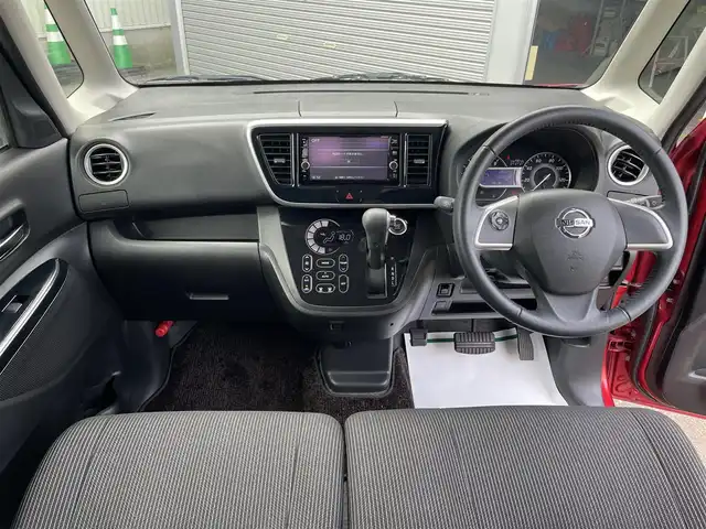 日産 デイズ ルークス ハイウェイスター Xターボ 石川県 2018(平30)年 8万km スパークリングレッド/ブラック 4WD/ターボ/純正メモリーナビ/フルセグTV/アラウンドビューモニター/LEDヘッドライト/片側パワースライドドア/ドライブレコーダー/エマージェンシーブレーキ/純正アルミホイール/インテリキー/プッシュスタート/ブラックルーフ/保証書
