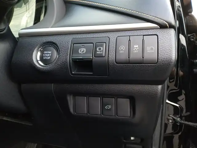 トヨタ ハリアー プレミアム 福井県 2018(平30)年 6.7万km ブラック 社外9インチナビ（X9Z）/・（フルセグTV/CD/DVD/Bluetooth/USB/HDMI）/バックカメラ/Toyota Safety Sense P/レーンキープアシスト/クリアランスソナー/レーダークルーズコントロール/D席パワーシート/ETC/ドライブレコーダー/オートブレーキホールド/ステアリングリモコン/オートLEDヘッドライト/電動格納ウィンカーミラー/オートマチックハイビーム/純正18インチAW