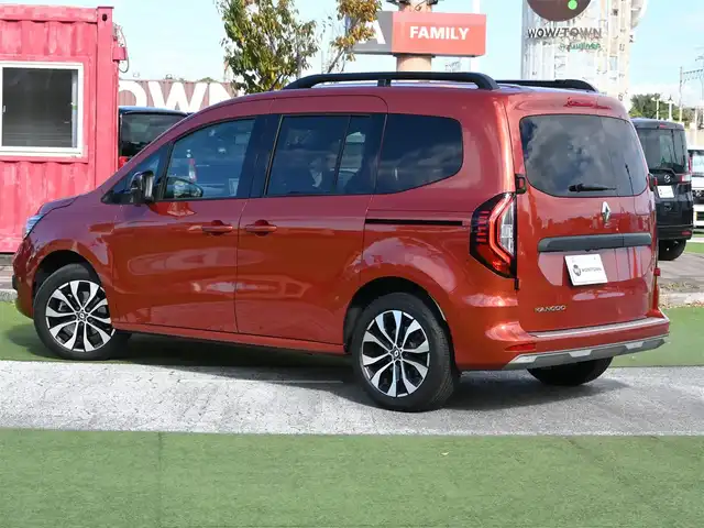 ルノー ルノー カングー インテンス 千葉県 2023(令5)年 3.7万km オレンジ ブラインドスポットモニター/レーンキープアシスト/クルーズコントロール/ディスプレイオーディオ/【Bluetooth接続】/バックカメラ/ドライブレコーダー（前後撮影）/ハーフレザーシート/ETC（2.0）/LEDヘッドライト/フォグライト/ウインカーミラー/リアコーナーセンサー/純正17インチアルミホイル/サイド/カーテンエアバッグ/スマートキー
