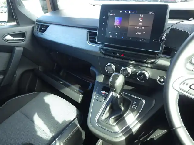 ルノー ルノー カングー インテンス 千葉県 2023(令5)年 3.7万km オレンジ ブラインドスポットモニター/レーンキープアシスト/クルーズコントロール/ディスプレイオーディオ/【Bluetooth接続】/バックカメラ/ドライブレコーダー（前後撮影）/ハーフレザーシート/ETC（2.0）/LEDヘッドライト/フォグライト/ウインカーミラー/リアコーナーセンサー/純正17インチアルミホイル/サイド/カーテンエアバッグ/スマートキー