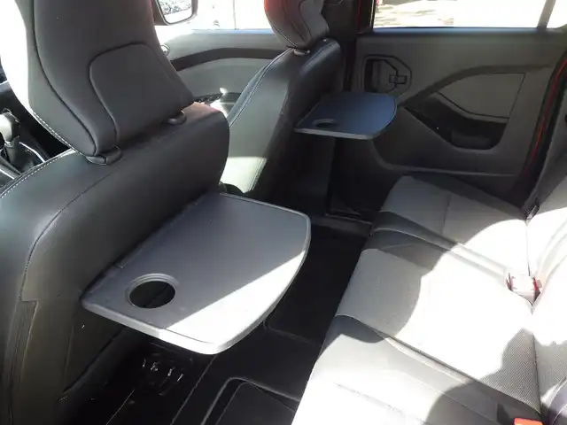 ルノー ルノー カングー インテンス 千葉県 2023(令5)年 3.7万km オレンジ ブラインドスポットモニター/レーンキープアシスト/クルーズコントロール/ディスプレイオーディオ/【Bluetooth接続】/バックカメラ/ドライブレコーダー（前後撮影）/ハーフレザーシート/ETC（2.0）/LEDヘッドライト/フォグライト/ウインカーミラー/リアコーナーセンサー/純正17インチアルミホイル/サイド/カーテンエアバッグ/スマートキー