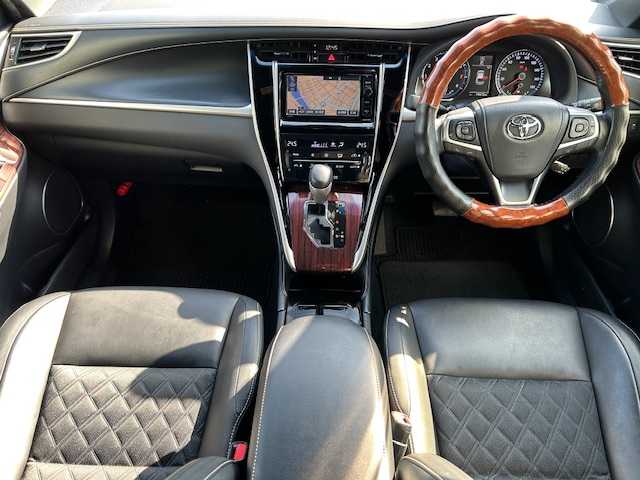 トヨタ ハリアー プレミアム 愛媛県 2015(平27)年 7.5万km ブラック 純正ナビ/フルセグTV/バックカメラ/モデリスタエアロ/モデリスタグリル/前方ドラレコ/ETC/電動リアゲート/ハーフレザーシート/パワーシート/LEDヘッドライト/オートライト/オートハイビーム/純正AW/純正フロアマット/クルコン/スマートキー/プッシュスタート