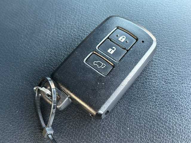 トヨタ ハリアー プレミアム 愛媛県 2015(平27)年 7.5万km ブラック 純正ナビ/フルセグTV/バックカメラ/モデリスタエアロ/モデリスタグリル/前方ドラレコ/ETC/電動リアゲート/ハーフレザーシート/パワーシート/LEDヘッドライト/オートライト/オートハイビーム/純正AW/純正フロアマット/クルコン/スマートキー/プッシュスタート