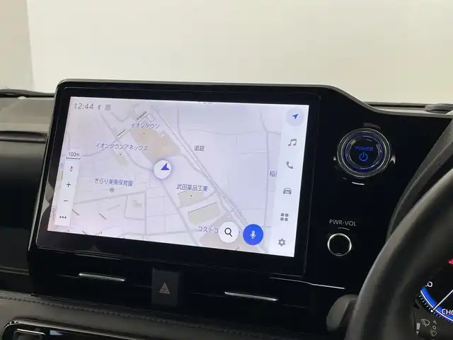 トヨタ ヴォクシー ハイブリッド S－Z 埼玉県 2023(令5)年 3.5万km ホワイトパールクリスタルシャイン 純正１０．５インチディスプレイオーディオ　フリップダウンモニター　バックカメラ　ユニバーサルステップ　ＤＶＤ再生　三眼ＬＥＤ　ビルトインＥＴＣ２．０　前後ドラレコ　デジタルインナーミラー　ＡＣ１００Ｖ