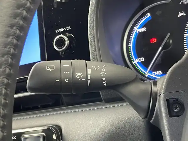 トヨタ ヴォクシー ハイブリッド S－Z 埼玉県 2023(令5)年 3.5万km ホワイトパールクリスタルシャイン 純正１０．５インチディスプレイオーディオ　フリップダウンモニター　バックカメラ　ユニバーサルステップ　ＤＶＤ再生　三眼ＬＥＤ　ビルトインＥＴＣ２．０　前後ドラレコ　デジタルインナーミラー　ＡＣ１００Ｖ