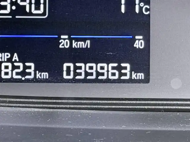 ホンダ フリード G 大阪府 2018(平30)年 4万km ルナシルバーM 純正ナビＴＶ　ＣＤ／Ｂｌｕｅｔｏｏｔｈ接続　バックカメラ　ＥＴＣ　ドライブレコーダー　片側パワスラ　アイドリングストップ　ハロゲンヘッドライト　スマートキー　プッシュスタート　ウォークスルー　禁煙車