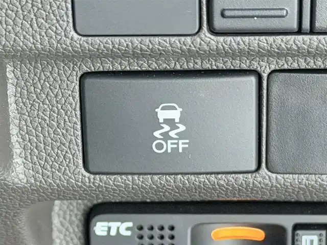 ホンダ フリード G 大阪府 2018(平30)年 4万km ルナシルバーM 純正ナビＴＶ　ＣＤ／Ｂｌｕｅｔｏｏｔｈ接続　バックカメラ　ＥＴＣ　ドライブレコーダー　片側パワスラ　アイドリングストップ　ハロゲンヘッドライト　スマートキー　プッシュスタート　ウォークスルー　禁煙車