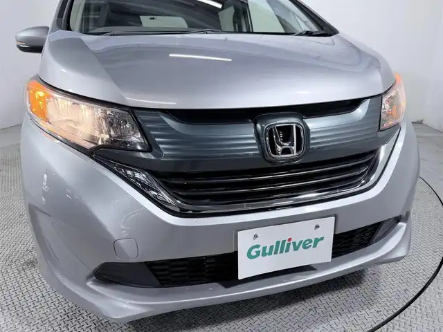 ホンダ フリード G 大阪府 2018(平30)年 4万km ルナシルバーM 純正ナビＴＶ　ＣＤ／Ｂｌｕｅｔｏｏｔｈ接続　バックカメラ　ＥＴＣ　ドライブレコーダー　片側パワスラ　アイドリングストップ　ハロゲンヘッドライト　スマートキー　プッシュスタート　ウォークスルー　禁煙車