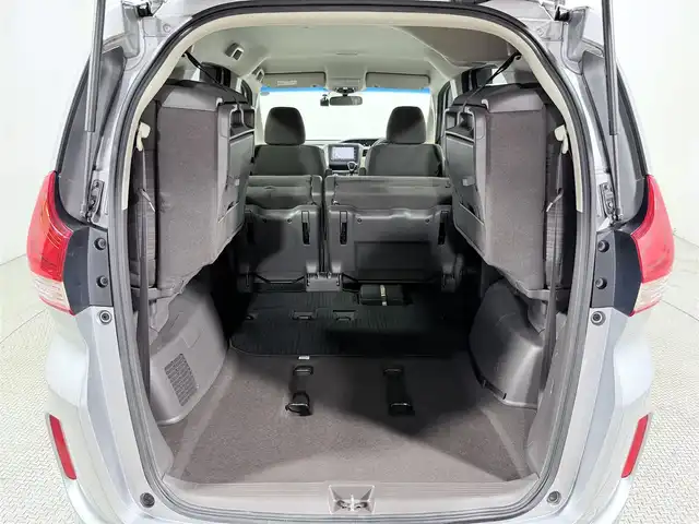 ホンダ フリード G 大阪府 2018(平30)年 4万km ルナシルバーM 純正ナビＴＶ　ＣＤ／Ｂｌｕｅｔｏｏｔｈ接続　バックカメラ　ＥＴＣ　ドライブレコーダー　片側パワスラ　アイドリングストップ　ハロゲンヘッドライト　スマートキー　プッシュスタート　ウォークスルー　禁煙車