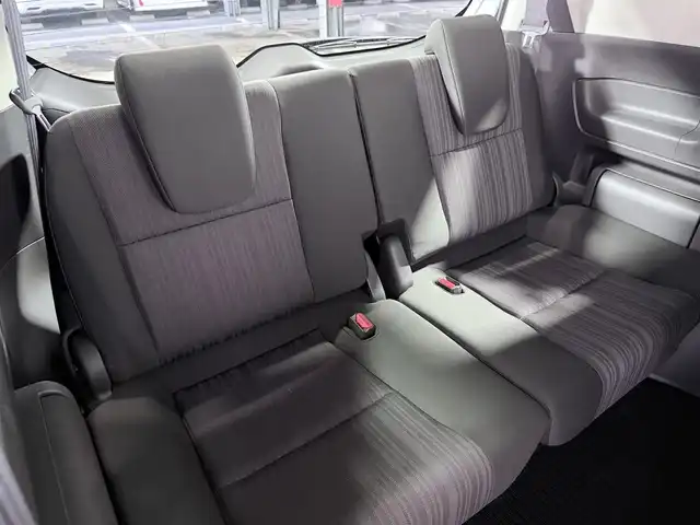 ホンダ フリード G 大阪府 2018(平30)年 4万km ルナシルバーM 純正ナビＴＶ　ＣＤ／Ｂｌｕｅｔｏｏｔｈ接続　バックカメラ　ＥＴＣ　ドライブレコーダー　片側パワスラ　アイドリングストップ　ハロゲンヘッドライト　スマートキー　プッシュスタート　ウォークスルー　禁煙車