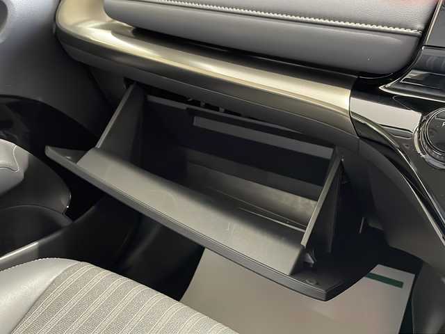 トヨタ アクア Z 徳島県 2021(令3)年 1.8万km クリアベージュメタリック Toyota Safety Sense（第２世代）/・プリクラッシュセーフティ/・レーントレーシングアシスト/・レーダークルーズコントロール/・ロードサインアシスト/・発進遅れ告知機能/・プロアクティブドライビングアシスト/・オートマチックハイビーム/パノラミックビューモニター/クリアランスソナー/ブラインドスポットモニター/純正ディスプレイオーディオナビ/AM.FM.Bluetooth.Miracast/フルセグ/ハーフレザーシート/パワーシート/シートヒーター/ステアリングヒーター/ビルトインETC/LEDヘッドライト/フォグランプ/プッシュスタート/スマートキー