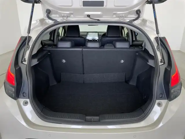 トヨタ アクア Z 埼玉県 2021(令3)年 1.8万km クリアベージュメタリック Toyota Safety Sense（第２世代）/・プリクラッシュセーフティ/・レーントレーシングアシスト/・レーダークルーズコントロール/・ロードサインアシスト/・発進遅れ告知機能/・プロアクティブドライビングアシスト/・オートマチックハイビーム/パノラミックビューモニター/クリアランスソナー/ブラインドスポットモニター/純正ディスプレイオーディオナビ/AM.FM.Bluetooth.Miracast/フルセグ/ハーフレザーシート/パワーシート/シートヒーター/ステアリングヒーター/ビルトインETC/LEDヘッドライト/フォグランプ/プッシュスタート/スマートキー