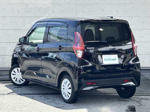 日産 デイズ B 兵庫県 2022(令4)年 0.7万km ブラック ワンオーナー/USB/Bluetooth/バックカメラ/衝突軽減ブレーキ/前後コーナーセンサー/オートライト/オートハイビーム/電動格納ミラー/純正フロアマット/純正ドアバイザー/取扱説明書・保証書