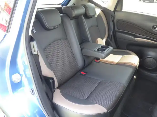 日産 ノート メダリスト X 千葉県 2017(平29)年 4.3万km シャイニングブルー エマージェンシーブレーキ/純正SDナビ/地デジTV/【DVD/CD再生機能】/バックカメラ/ハーフレザーシート/ドライブレコーダー/革巻きステアリング/ETC/ウインカーミラー/インテリジェントキー