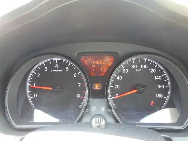 日産 ノート メダリスト X 千葉県 2017(平29)年 4.3万km シャイニングブルー エマージェンシーブレーキ/純正SDナビ/地デジTV/【DVD/CD再生機能】/バックカメラ/ハーフレザーシート/ドライブレコーダー/革巻きステアリング/ETC/ウインカーミラー/インテリジェントキー