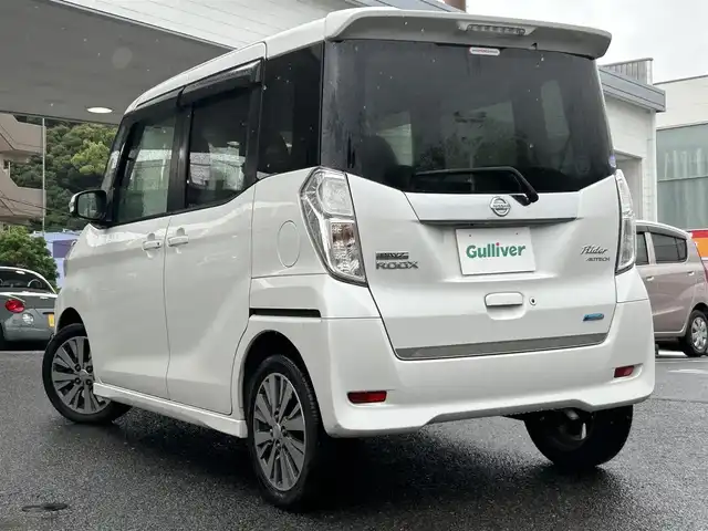 日産 デイズ ルークス HWS X Vセレ +SeftyⅡ 長崎県 2016(平28)年 9.4万km ホワイトパール プッシュスタート/スマートキー/純正SDナビ(FM/AM/BT/フルセグ/iPod)/バックカメラ/防眩切り替えルームミラー/社外フロアマット/両側パワスラ/AUTECH15インチアルミホイール/AUTECHフロントバンパー/スペアキー(1本)/シートアレンジ/ビークルダイナミクスコントロール/ABS/エマージェンシーブレーキ/レーザーレーダー/アラウンドビューモニター