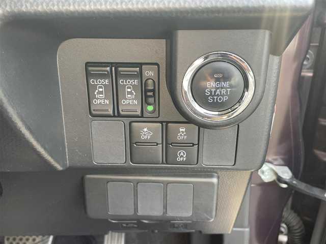 トヨタ ルーミー カスタムG S 静岡県 2017(平29)年 6.3万km プラムブラウンパールクリスタルシャイン ワンオーナー/純正9インチナビ/フルセグTV/DVD/CD/SD/MSV/BT/バックカメラ/両側パワースライドドア/衝突軽減ブレーキ/レーンキープアシスト/クルーズコントロール/前方ドライブレコーダー/ビルトインETC/LEDヘッドライト/LEDフォグライト/ステアリングスイッチ/スマートキー×2/保証書/取扱説明書/ナビ取扱説明書
