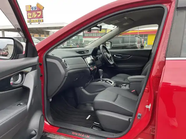 日産 エクストレイル 20X 道東・釧路十勝 2019(令1)年 2.7万km バーニングレッド パートタイム4WD/運転支援システム/・走行支援/(エマージェンシーブレーキ/車線警告)/・進入禁止警報/・駐車支援/(フロント/リア)/・シャシー制御/(コーナリングスタビリティアシスト/アクティブエンジンブレーキ)/社外メモリナビ/ (CD/DVD/BT)/フルセグTV/バックカメラ/ETC/社外前後ドライブレコーダー/革巻きステアリング/ステアリングスイッチ/カプロンシート/パワーバックドア/プッシュスタート/スマートキー/純正18インチAW/社外18インチAW付スタッドレスタイヤ積込/オートライト/純正LEDヘッドライト/フォグランプ/ウインカーミラー/電動格納ミラー/ミラーヒーター/純正フロアマット/横滑り防止装置/アイドリングストップ/取扱説明書