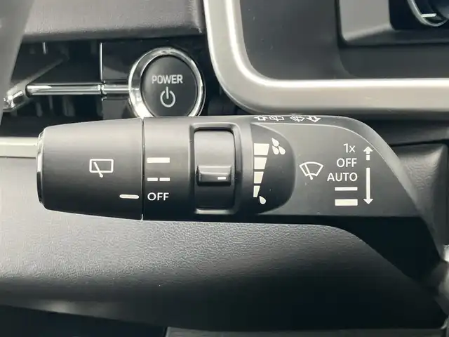 三菱 アウトランダー ＰＨＥＶ G 道南・函館 2023(令5)年 1.2万km ホワイトダイヤモンド ・純正9型ディスプレイオーディオ/・フルセグTV/・ドライブレコーダー前後/・全方位カメラ/・ETC2.0/・AC1500W/・BOSEプレミアムサウンド/・電動リアゲート/・前席シートヒーター/・運転席パワーシート/・ベースキャリア/ルーフボックス/・衝突被害軽減システム/・レーダークルーズコントロール/・レーンキープアシスト/・ブラインドスポットモニター/・クリアランスソナー/・置くだけ充電/・LEDヘッドライト/・フロントフォグランプ/・オートライト/・スマートキー/・エンジンプッシュスタート