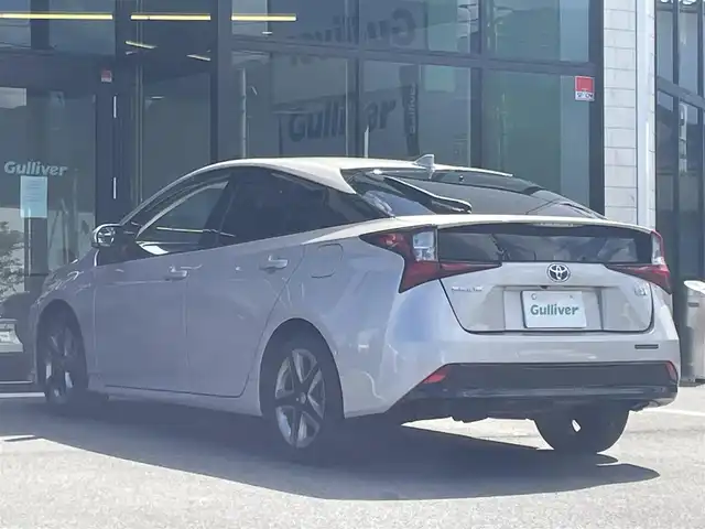 トヨタ プリウス A ツーリングセレクション 愛媛県 2019(平31)年 4.4万km スティールブロンドM 純正7型ナビ(AM/FM/CD/DVD/BT/ワンセグTV)/バックカメラ/白革温電動シート/トヨタセーフティセンス/レーダークルーズコントロール/ブラインドスポットモニター/ヘッドアップディスプレイ/衝突被害軽減装置/車線逸脱防止装置/パーキングアシスト/ヒートミラー/電格ミラー/純正ドアバイザー/ステアリングリモコン/後付けドリンクホルダー/PWR/NORMAL/ECO/トノカバー/現状サマー(純正AW)(215/45/R17)/PIRELLI P8FS