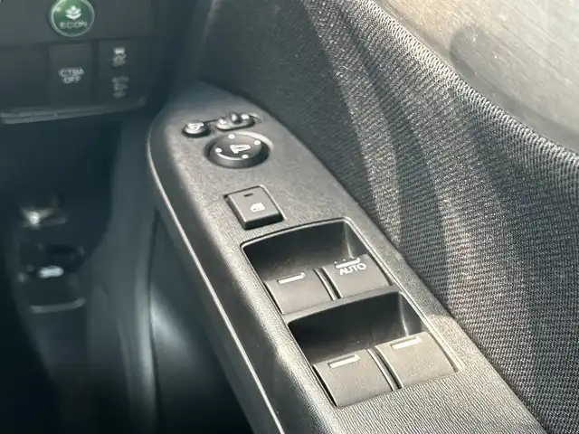 ホンダ Ｎ ＯＮＥ RS 大阪府 2019(平31)年 5.5万km ブリティッシュグリーンP 純正ナビ/  フルセグTV/BT/CD/USB//バックカメラ/ETC/ターボ/前後ドライブレコーダー/純正フロアマット/純正15インチアルミホイール/カーテンエアバック/衝突軽減システム/LED