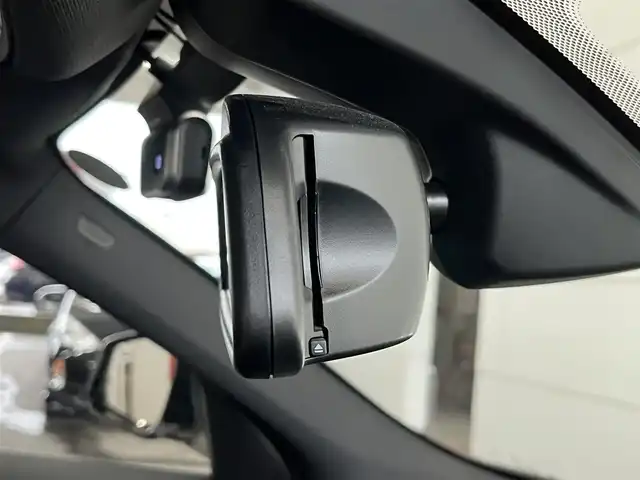 ＢＭＷ Ｘ２ xDrive20i MスポーツX 山形県 2018(平30)年 4.7万km 白 純正ナビ/バックカメラ/CD/DVD/Bluetooth/アンビエントライト/アダプティブクルーズコントロール/ドライブレコーダー/コーナーセンサー/電動リアゲート/レーンキープアシスト/パワーシート/シートヒーター