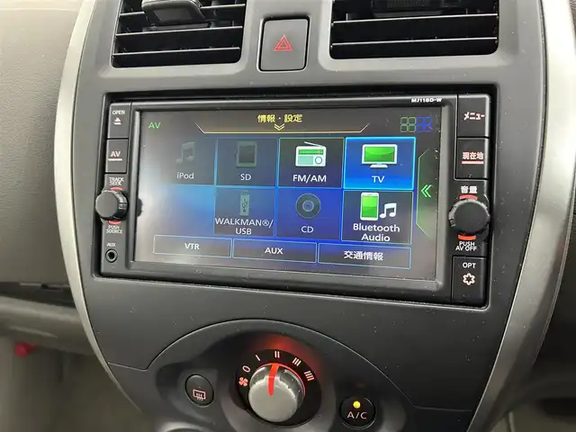 日産 マーチ 12X FOUR Vセレクション 道央・札幌 2019(平31)年 4.6万km ブリリアントホワイトパール ・４WD/・純正メモリナビ/・CD／Bluetooth／SD/・バックカメラ/・社外前後ドライブレコーダー/・ETC/・純正エンジンスターター/・２WD⇔４WD切替/・横滑り防止装置/・ハロゲンライト/・オートライト/・ヘッドライトレベライザー/・フォグランプ/・純正フロアマット/・ドアバイザー/・積込スタッドレス社外AW【165／60／R14】/・スマートキー/・プッシュスタート/・スペアキー/・取扱説明書/・保証書