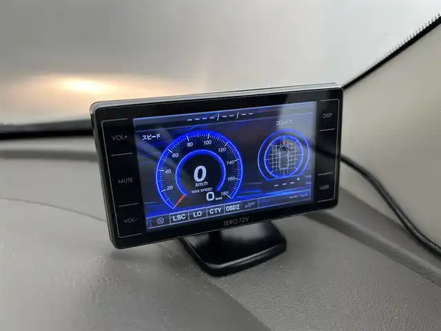 日産 マーチ 12X FOUR Vセレクション 道央・札幌 2019(平31)年 4.6万km ブリリアントホワイトパール ・４WD/・純正メモリナビ/・CD／Bluetooth／SD/・バックカメラ/・社外前後ドライブレコーダー/・ETC/・純正エンジンスターター/・２WD⇔４WD切替/・横滑り防止装置/・ハロゲンライト/・オートライト/・ヘッドライトレベライザー/・フォグランプ/・純正フロアマット/・ドアバイザー/・積込スタッドレス社外AW【165／60／R14】/・スマートキー/・プッシュスタート/・スペアキー/・取扱説明書/・保証書