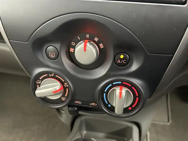 日産 マーチ 12X FOUR Vセレクション 道央・札幌 2019(平31)年 4.6万km ブリリアントホワイトパール ・４WD/・純正メモリナビ/・CD／Bluetooth／SD/・バックカメラ/・社外前後ドライブレコーダー/・ETC/・純正エンジンスターター/・２WD⇔４WD切替/・横滑り防止装置/・ハロゲンライト/・オートライト/・ヘッドライトレベライザー/・フォグランプ/・純正フロアマット/・ドアバイザー/・積込スタッドレス社外AW【165／60／R14】/・スマートキー/・プッシュスタート/・スペアキー/・取扱説明書/・保証書