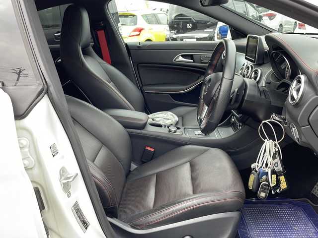 メルセデス・ベンツ ＣＬＡ４５ 4マチック 新潟県 2014(平26)年 4.6万km パール 純正ナビ/（DTV/CD/Bluetooth）/衝突軽減/レーンキープアシスト/クルーズコントロール/BSM/バックカメラ/コーナーセンサー/パドルシフト/ドライブレコーダー/レザーシート/シートヒーター/パワーシート/シートメモリ/フロアマット/LEDヘッドライト/フォグランプ/ウィンカーミラー