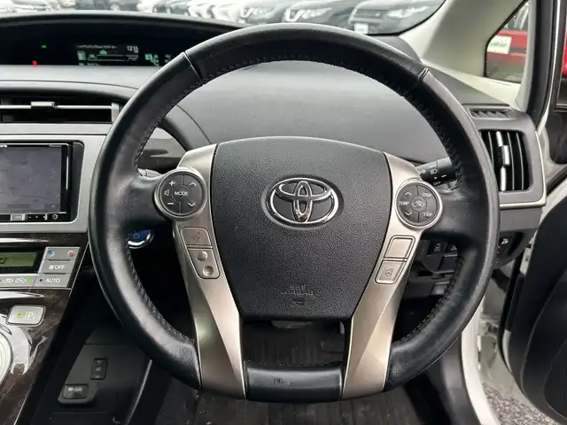 トヨタ プリウス ＰＨＶ S 千葉県 2015(平27)年 1.8万km スーパーホワイトⅡ ナビAVIC-RZ301 ドラレコ AC100Vコンセント シートヒーター ステアリングヒーター DVD 充電ケーブル車載 スマートキー プッシュスタート マット バイザー HID オートライト