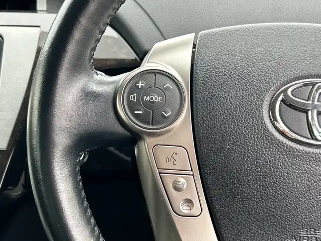 トヨタ プリウス ＰＨＶ S 千葉県 2015(平27)年 1.8万km スーパーホワイトⅡ ナビAVIC-RZ301 ドラレコ AC100Vコンセント シートヒーター ステアリングヒーター DVD 充電ケーブル車載 スマートキー プッシュスタート マット バイザー HID オートライト