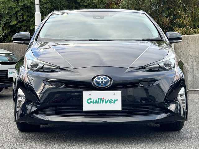 トヨタ プリウス Sセーフティプラス 長崎県 2018(平30)年 5.5万km アティチュードブラックマイカ 純正SDナビ(FM/AM/BT/フルセグTV)/プッシュスタート/オールオートパワーウィンドウ/ドライブモードセレクト/バックカメラ/前方ドライブレコーダー/ビルトインETC/アダプティブクルーズコントロール/インテリジェントパーキングアシスト/ふらつき検知/レザー調シートカバー/ベンチシート/フロアマット/社外R18アルミホイール/オートライト/オートマチックハイビーム/ABS/TRC/S-VSC/クリアランスソナー/プリクラッシュセーフティ/イモビライザー/スマートキー/スペアキー/取扱説明書/保証書