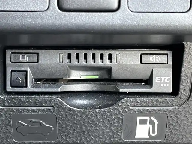 トヨタ ルーミー カスタムG 青森県 2020(令2)年 5.6万km ブライトシルバーM ４WD/純正ナビ/フルセグTV/CD/DVD/BT/衝突軽減ブレーキ/レーダークルーズコントロール/コーナーセンサー/ドライブレコーダー/ETC/両側パワースライドドア/全方位カメラ/電動パーキングブレーキ/オートホールド/電動格納ウインカーミラー/ドアバイザー/ステアリングスイッチ/14インチ純正AW/プッシュスタート/LEDオートライト/スマートキー×２