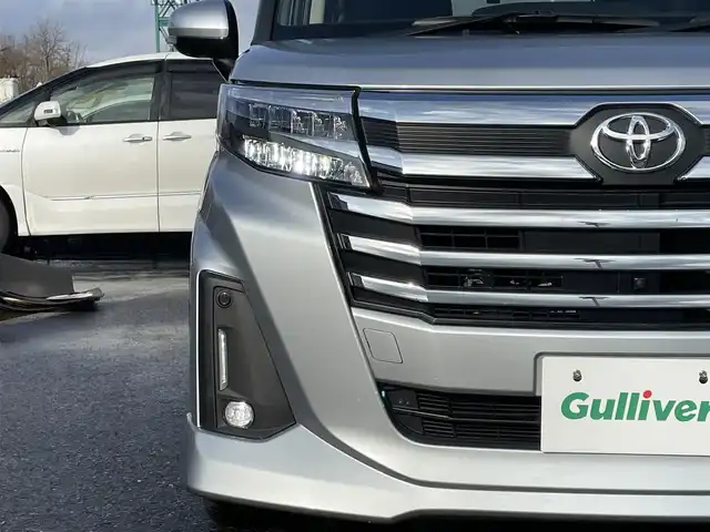 トヨタ ルーミー カスタムG 青森県 2020(令2)年 5.6万km ブライトシルバーM ４WD/純正ナビ/フルセグTV/CD/DVD/BT/衝突軽減ブレーキ/レーダークルーズコントロール/コーナーセンサー/ドライブレコーダー/ETC/両側パワースライドドア/全方位カメラ/電動パーキングブレーキ/オートホールド/電動格納ウインカーミラー/ドアバイザー/ステアリングスイッチ/14インチ純正AW/プッシュスタート/LEDオートライト/スマートキー×２