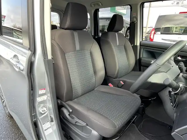 トヨタ ルーミー カスタムG 青森県 2020(令2)年 5.6万km ブライトシルバーM ４WD/純正ナビ/フルセグTV/CD/DVD/BT/衝突軽減ブレーキ/レーダークルーズコントロール/コーナーセンサー/ドライブレコーダー/ETC/両側パワースライドドア/全方位カメラ/電動パーキングブレーキ/オートホールド/電動格納ウインカーミラー/ドアバイザー/ステアリングスイッチ/14インチ純正AW/プッシュスタート/LEDオートライト/スマートキー×２