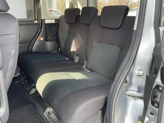 トヨタ ルーミー カスタムG 青森県 2020(令2)年 5.6万km ブライトシルバーM ４WD/純正ナビ/フルセグTV/CD/DVD/BT/衝突軽減ブレーキ/レーダークルーズコントロール/コーナーセンサー/ドライブレコーダー/ETC/両側パワースライドドア/全方位カメラ/電動パーキングブレーキ/オートホールド/電動格納ウインカーミラー/ドアバイザー/ステアリングスイッチ/14インチ純正AW/プッシュスタート/LEDオートライト/スマートキー×２