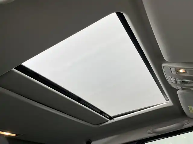 メルセデス・ベンツ ゲレンデヴァーゲン Ｇ３５０ｄ 道央・札幌 2017(平29)年 3.8万km オブシディアンブラックM ・ラグジュアリーパッケージ/・スライディングルーフ/・本革シート/・ハーマンカードンサウンド/・AMGオーバーフェンダー/・COMANDシステム/・8インチワイドディスプレイ/　CD/DVD/SD/BT/フルセグ/・バック/サイドカメラ/・ETC/・純正ドライブレコーダー/・ブラインドスポットモニター/・クルーズコントロール/・イージーエントリー/・ステアリングスイッチ/・パドルシフト/・ディファレンシャルロック/・トランスファースイッチ/・前席メモリー付パワーシート/・電動ランバーサポート/・全席シートヒーター/・LEDヘッドライト/・LEDドライビングライト/・LEDハイマウントストップ/・ステンレス製サイドステップ/・純正フロアマット